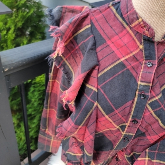 2/$20 Maison Cinqcent Plaid Ruffle Button Down Top S - Picture 4 of 12